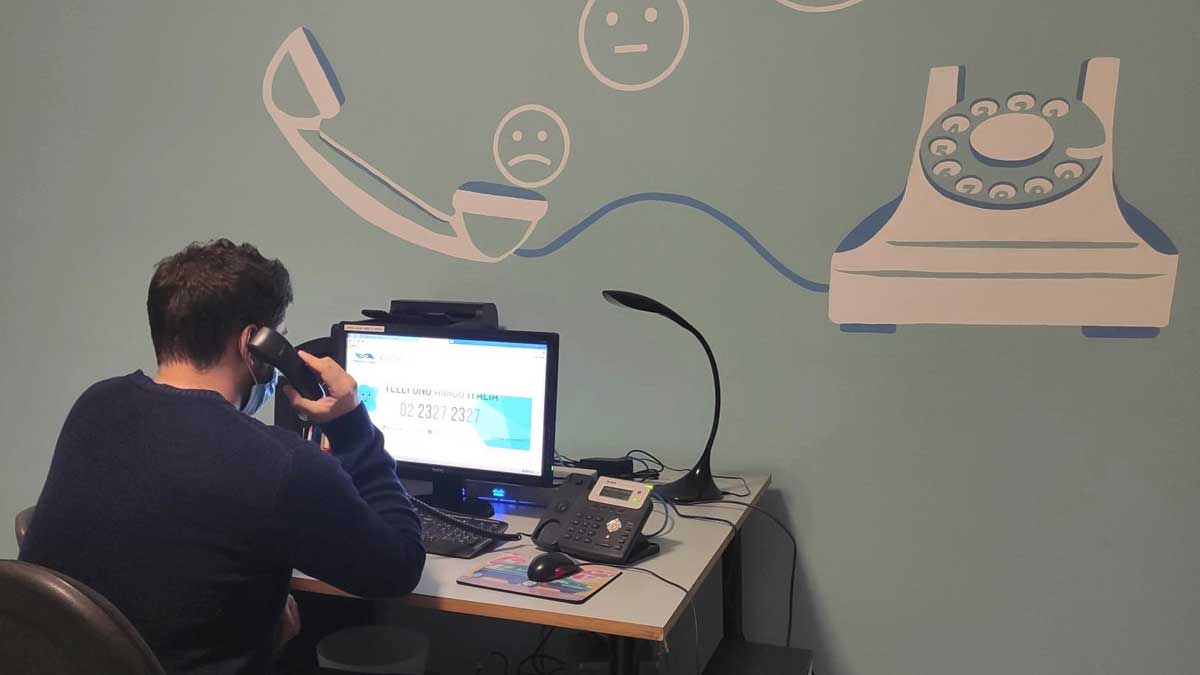 Natale senza silenzi: Telefono Amico Italia accende le linee h24