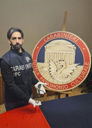 Statuetta etrusca recuperata e riportata a Bologna