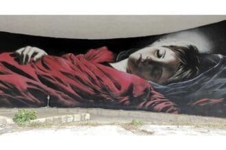 Riflessi d’arte sulle rive del fiume